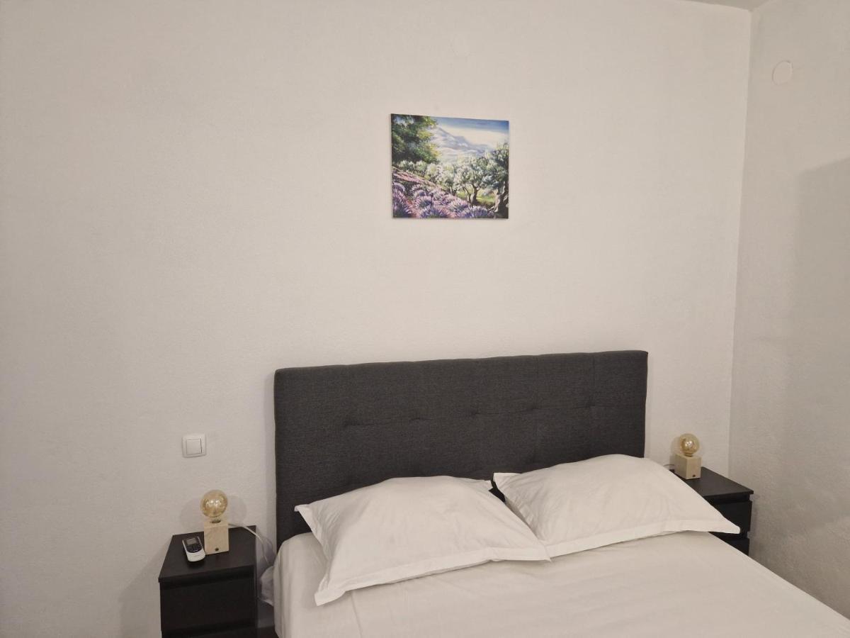 Kuca Za Odmor Dobrila Hotel Jelsa  Eksteriør billede