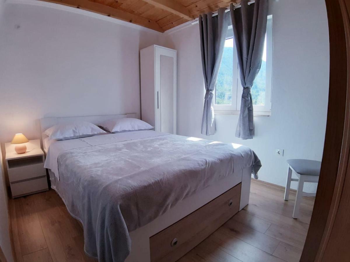 Kuca Za Odmor Dobrila Hotel Jelsa  Eksteriør billede
